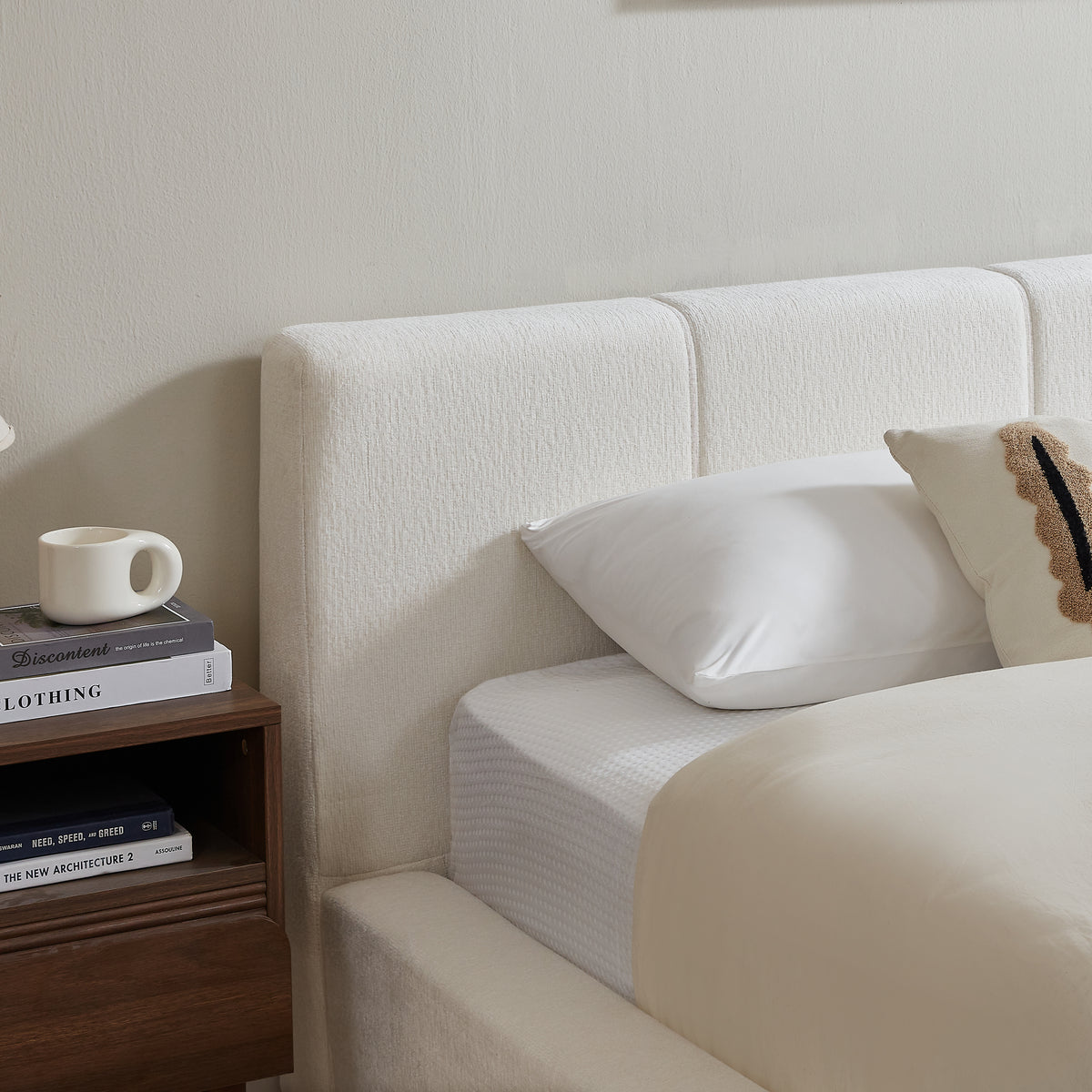 Cama de 160x200 cm con cabeza con relleno, armazón de acero reforzado, sin boxspring: montaje sencillo, alta estabilidad, no incluye colchón.
