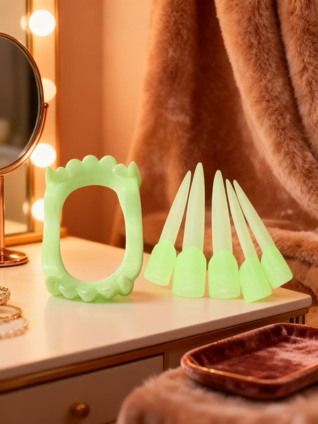 639 Uñas y Dientes Luminosos 6 Piezas