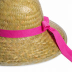 Strohhut mit rosa Zierband — Die feminine und natürliche Note für Strand und Sommer