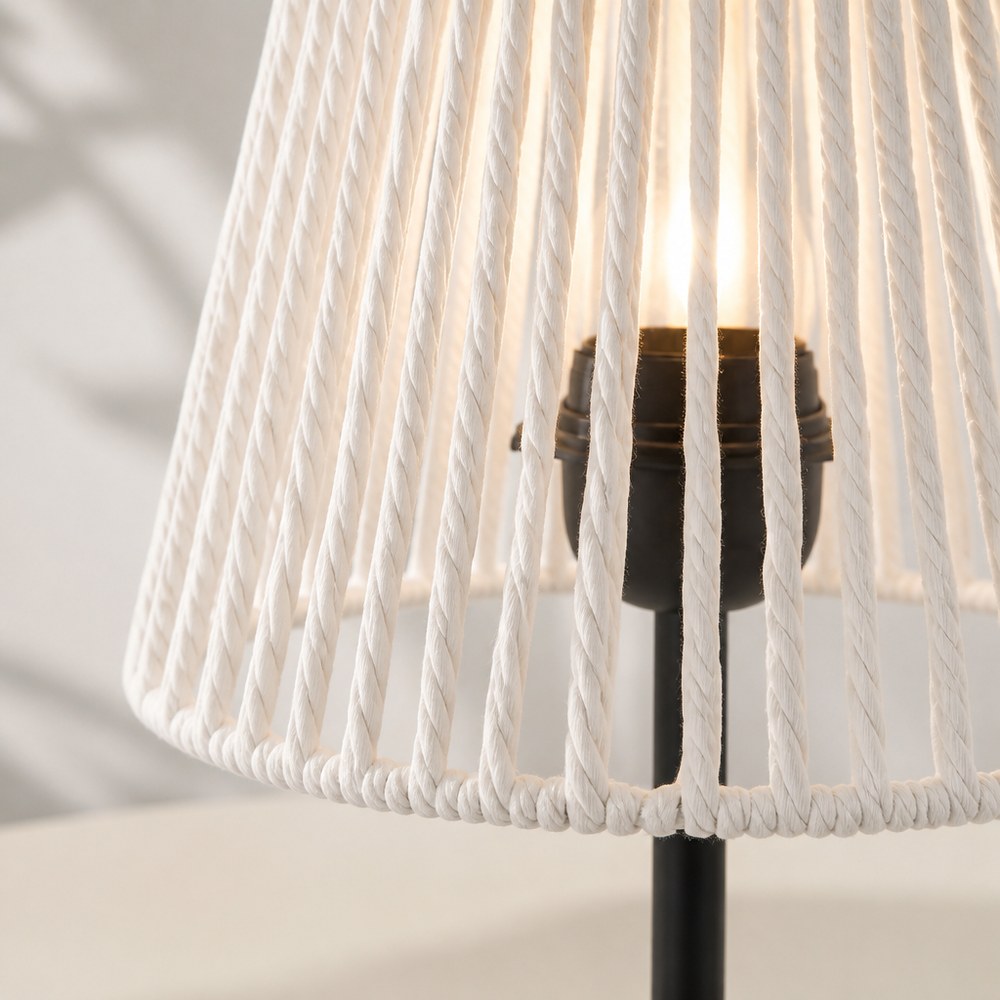 Moderne Designer-Tischlampe | Schwarzer Sockel und Weißer Schirm | Warmes Licht | Wohnzimmer